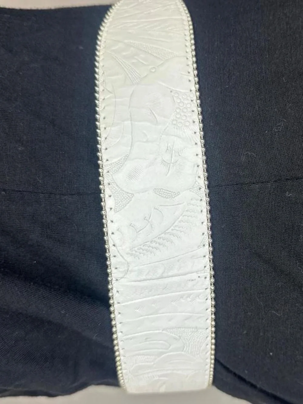 White Embossed Western-Style Genuine Leather Belt with Two-Tone Buckle